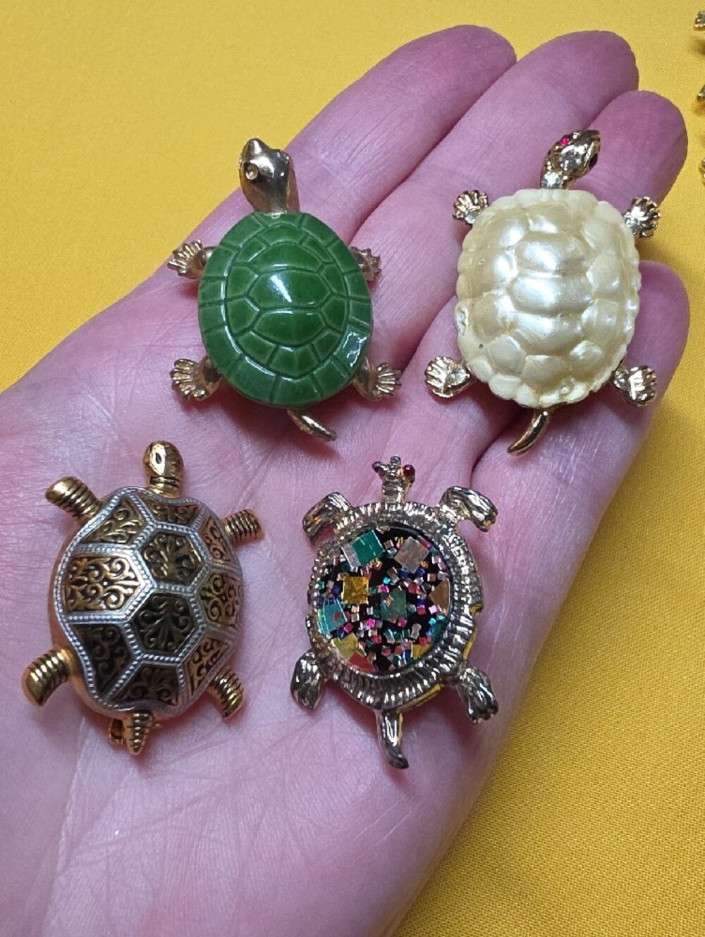 Vtg Costume Jewelry Turtle Lot 12pcs ▪︎ Brooches, Clip Earrings, Pendant - Picture 1 of 9